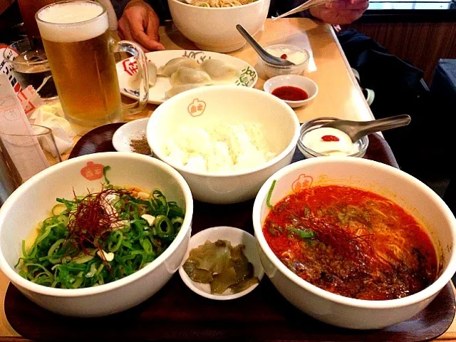 Snapdishの料理写真:横浜 ダイヤモンド地下街 香家  鬼担々麺と麻辣汁なし担々麺♪|youさん