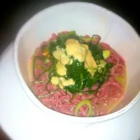 Beet linguine in green garlic clam sauce with turnip greens and uni.|tyler forveさん