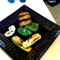 Fire roasted Zuchinni and Green Bell Peppers with Sauted Ground Chickpeas and a Dollop of Armenian Yogur|estevanさん