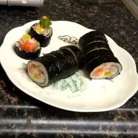 Snapdishの料理写真:Tuna kimbap|Debbiwさん