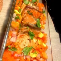 salmon with papaya salsa sauce|Jerryさん