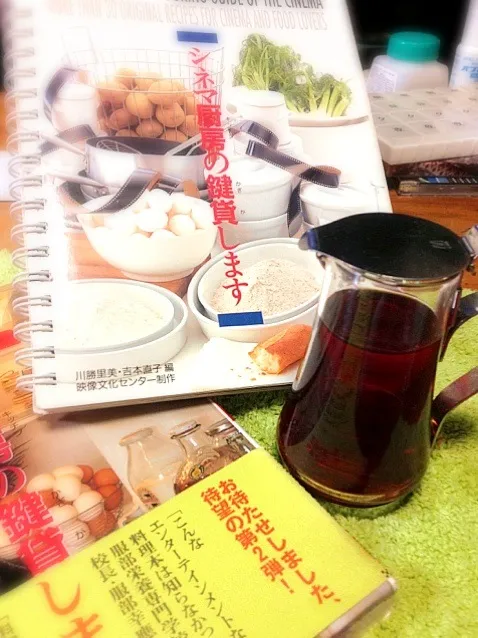 簡単カラメルソース／📖「シネマ厨房の鍵貸します」から😋👍|にょんにいさん