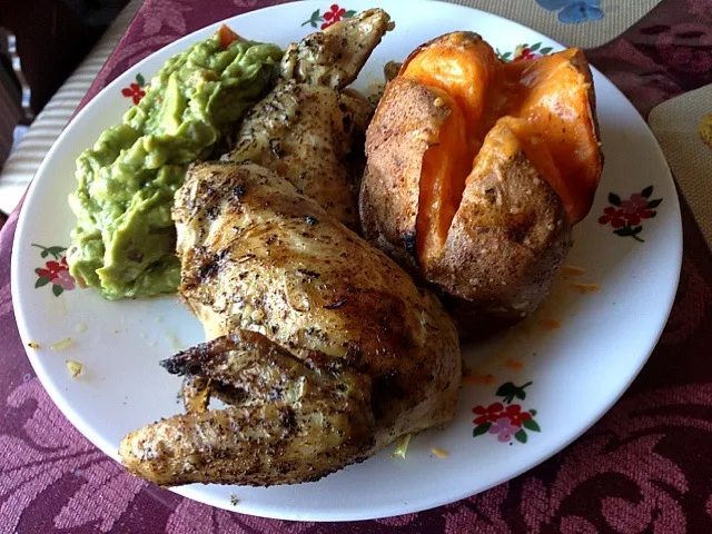 Roasted Chicken with Baked Sweet Potato and homemade guacamole|Bilalさん