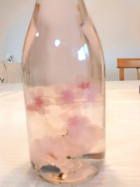 桜の入ったワイン♪|みなぞう☆彡さん