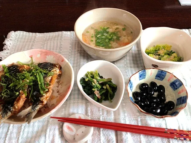 Snapdishの料理写真:イワシの蒲焼丼|ひろりんさん