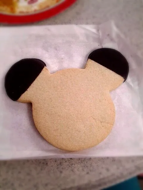 Mickey Mouse Chocolate Dipped Cookie|cassieさん