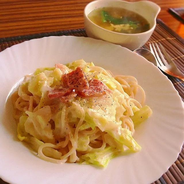 キャベツとベーコンのクリームパスタ、ほうれん草と卵のスープ|はるさん