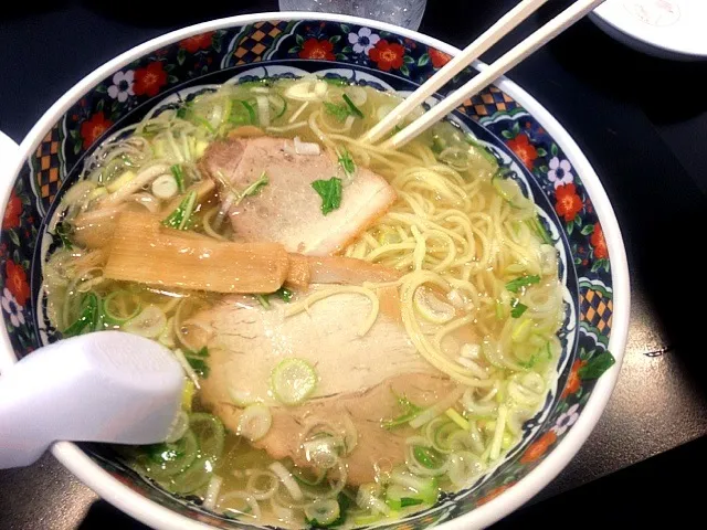 Snapdishの料理写真:あじさい塩ラーメン|みどりさん