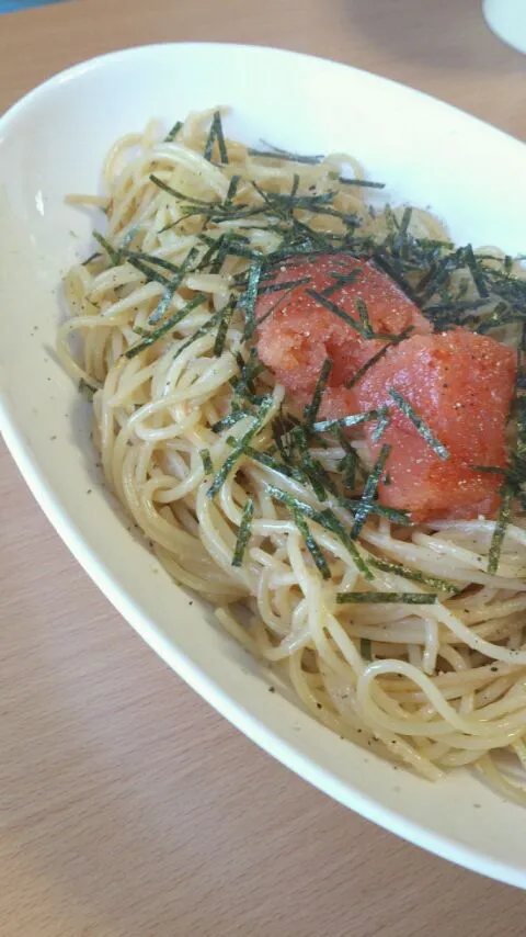 Snapdishの料理写真:たまには本物の明太子で！明太子パスタ|cookingパパ五郎さん