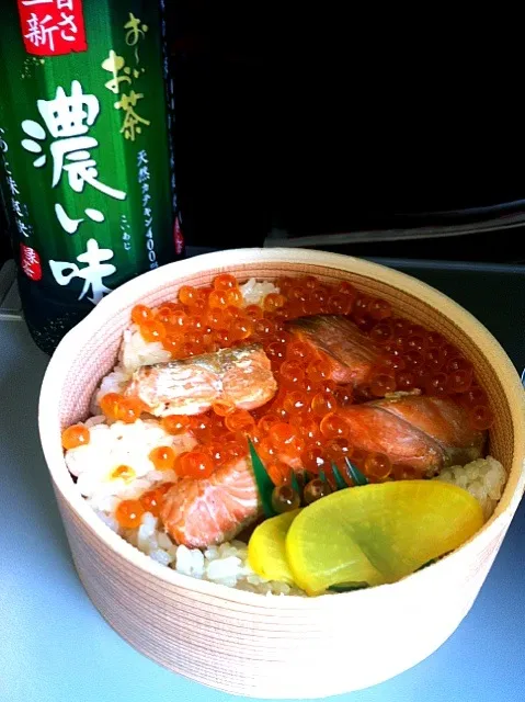 Snapdishの料理写真:はらこ飯（駅弁）|ちぇりさん