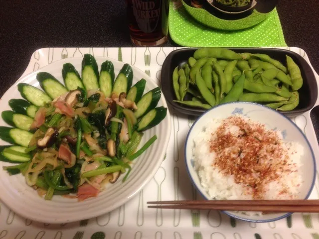 ほうれん草のベーコンバター炒めとご飯、枝豆！✩⃛꒰⁎⁍̴◡⁍̴⁎ ॢ꒱|サソリさん