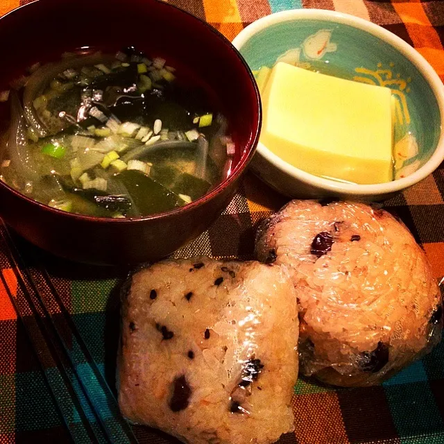 お赤飯,味噌汁,卵豆腐|りーぴんさん