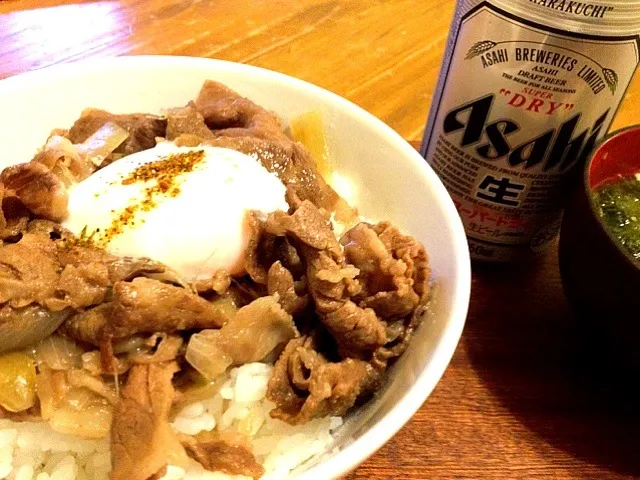 うちの牛丼 半熟たまご|庭のうぐいすさん