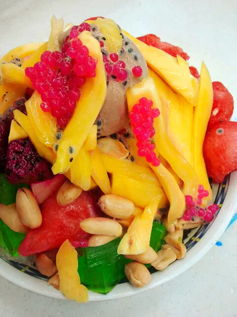 Mix fruit iced with ice cream|m!ckongさん