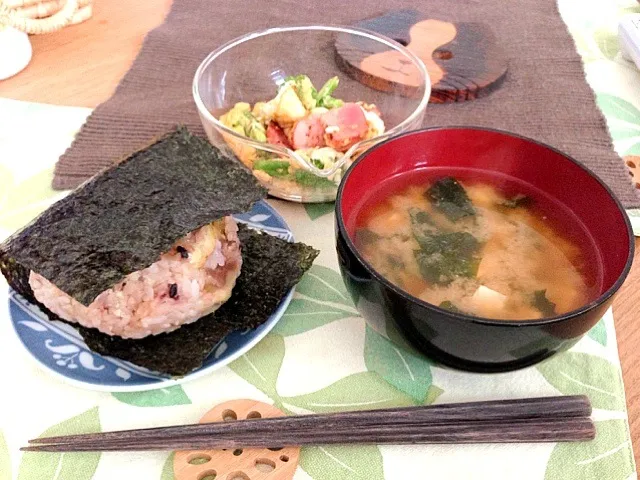 ブロッコリーとベーコンの卵炒め 栗ご飯おにぎり|中町さん