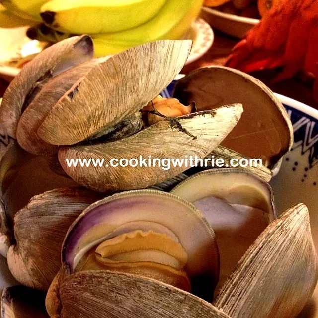 Steam Clams with Garlic Butter|rie simsさん