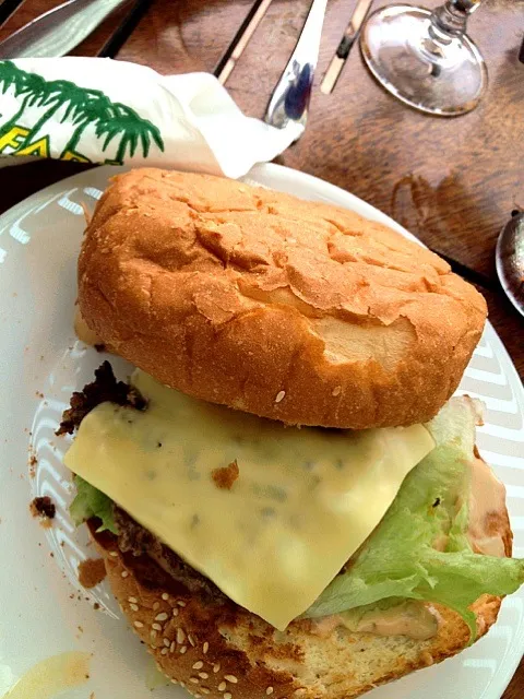 Snapdishの料理写真:Bill cheese burger|nhoさん