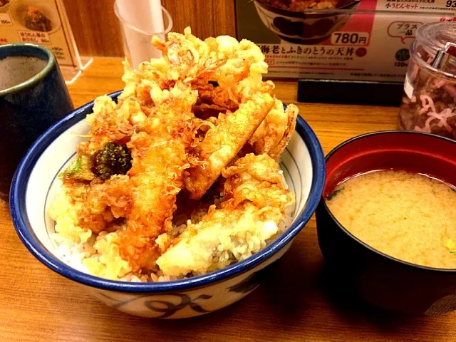 Snapdishの料理写真:Seafood ala carte Tendon|Jack Separohさん