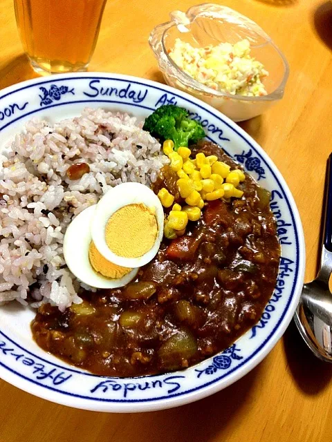 豆も野菜も具だくさん♡キーマカレーʕ•̫͡•ʔ♬✧|かよさん