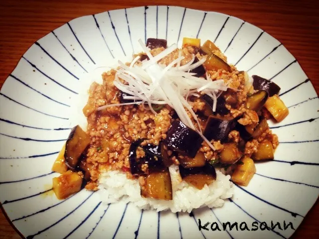 Snapdishの料理写真:麻婆茄子とたけのこ丼|かまさん