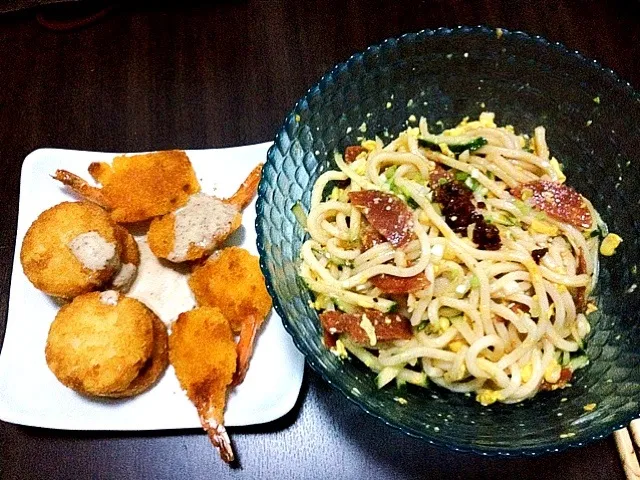 Fried king prawn，Hash brown，Cold Noodle with Bacon Egg|FRさん