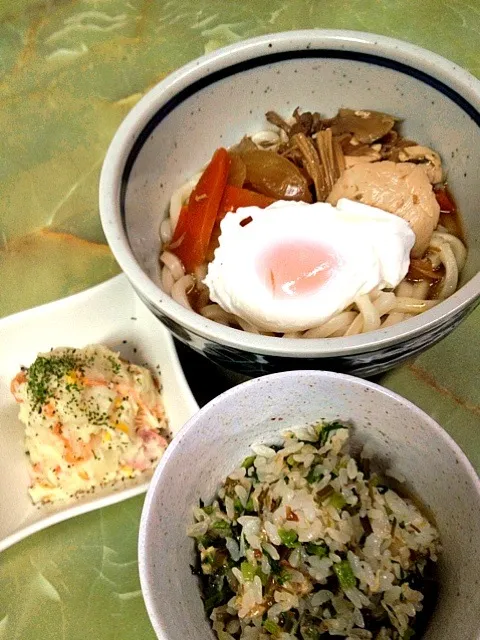 Snapdishの料理写真:大根葉ご飯   ポテトサラダ  肉豆腐うどん|きくりさん