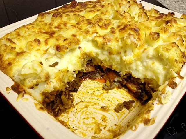 Cottage Pie with Cauliflower Cheese Topping|Steve Pountneyさん