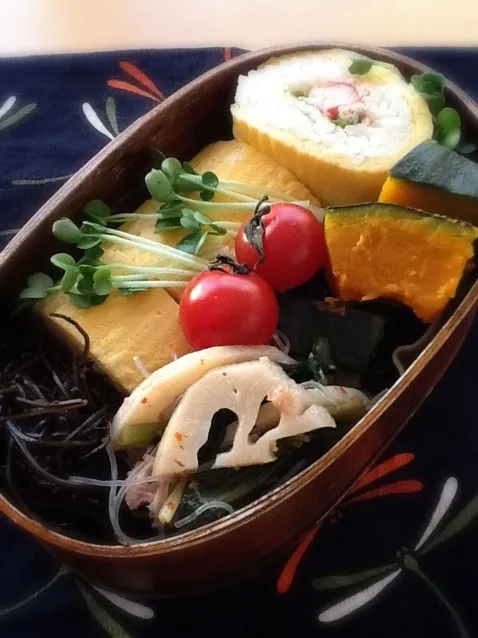 Snapdishの料理写真:サラダ巻き弁当|なおさん