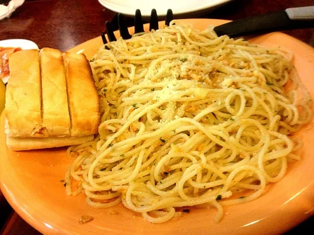 Plain Oil and Garlic Pasta|Rockwell Leeさん