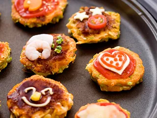 ピザ風プチお好み焼き|カゴメトマトケチャップさん