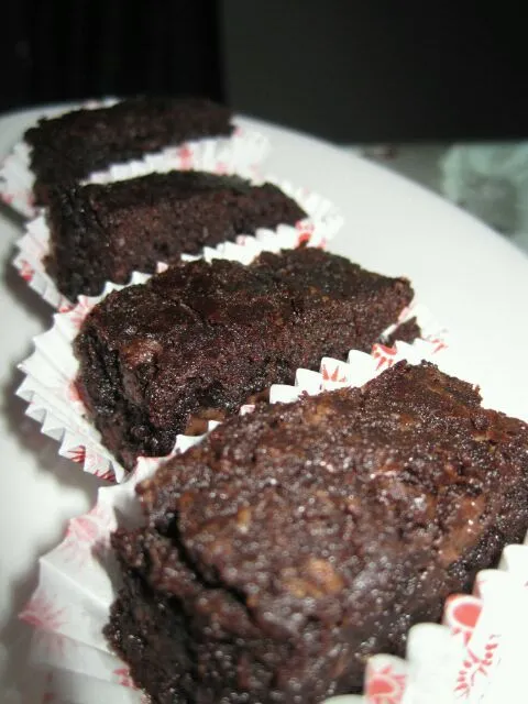 Decadent Triple Chocolate Brownies|Mrs BNazさん