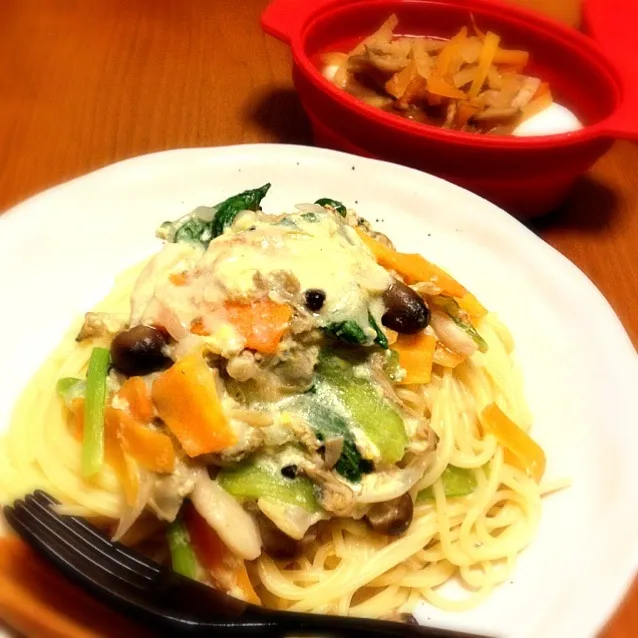 あさりとしめじ、野菜の豆乳ソーススパゲッティ、昨日のパパイヤの煮物がけあったか豆腐|mikochieさん