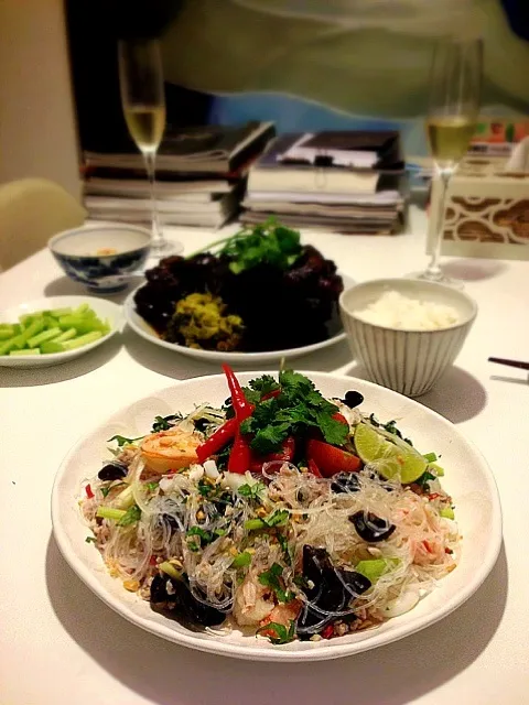 Snapdishの料理写真:Yum woon sen/seafood and mung bean noodle salad/ยำวุ้นเส้น|rick chanさん