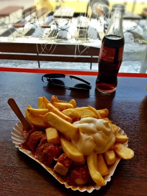 Currywurst mit Pommes|Maikさん