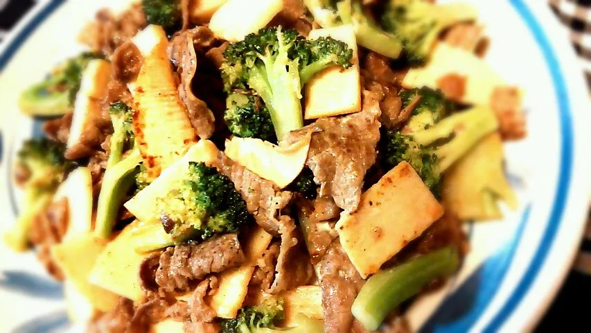 牛肉とブロッコリーのマヨネーズ炒め|Akoさん