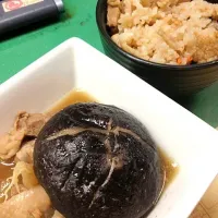 Snapdishの料理写真:鳥と椎茸と大根の煮物＆タケノコご飯|佐渡汐理さん