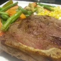 T-Bone Steak with Buttered Veggies|Victorio G.さん