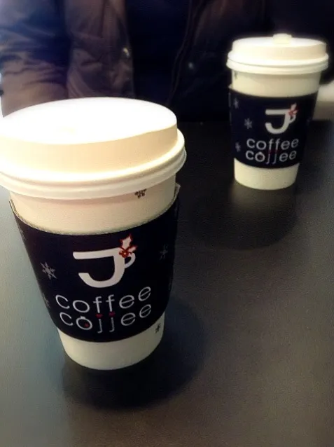 #coffeecojjee โกโก้วนิลาร้อนอร่อยมว๊ากกกกกกกก ฉันอยากกลับไปกินอีกㅋㅋㅋㅋㅋ|Azarashi_Aさん