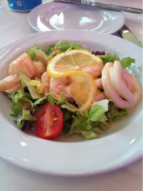 Seafood salad|caryl Lohさん