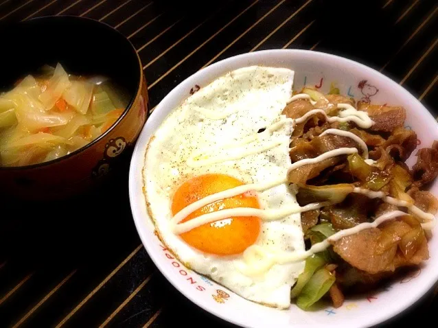 Snapdishの料理写真:豚キャベツの甘辛丼|ゆかさん