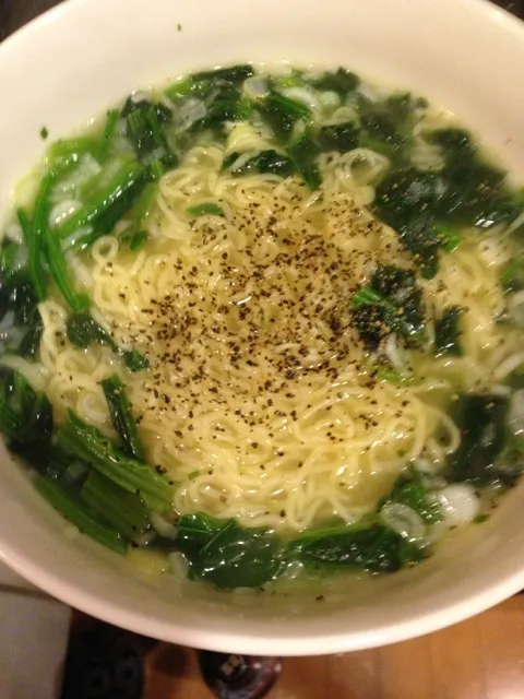 ほうれん草ネギ塩ラーメン|中華蕎麦 銀時さん