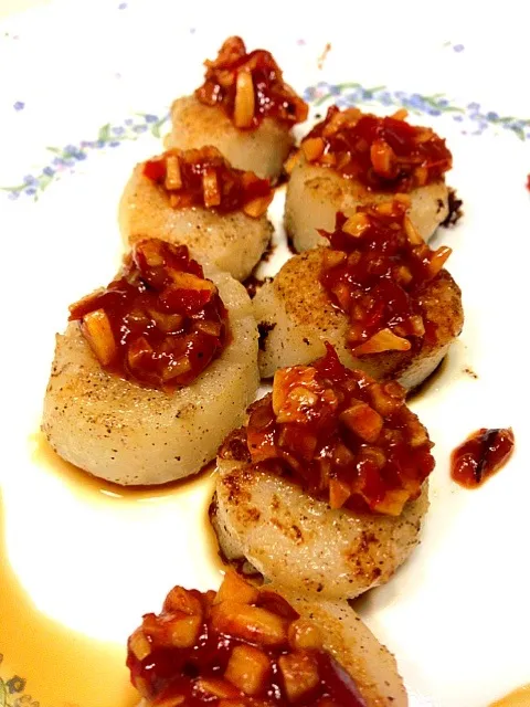 Snapdishの料理写真:Pan Fry Scallop with Bean Paste|Soon Chuahさん