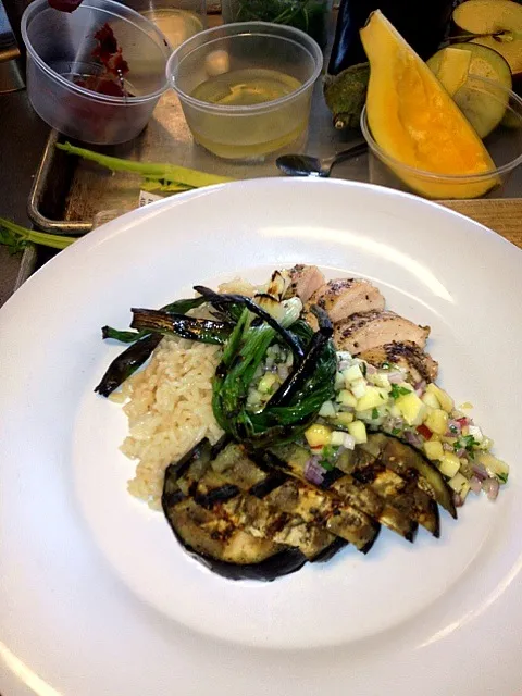 Snapdishの料理写真:Grilled chicken, green onions, and eggplant, lime rice pilaf, papaya apple salsa.|nayo satterleeさん