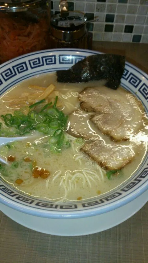 Snapdishの料理写真:屋台仕込みラーメン|r.amemiyaさん