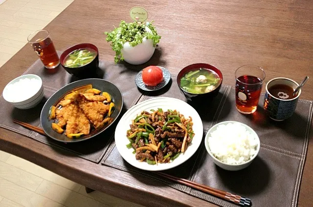 青椒肉絲、鱚と野菜の中華風マリネ、冷やしトマト、蕪と肉団子の中華スープ、ご飯、菊芋茶|pentarouさん