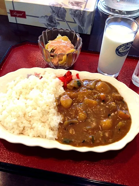 よこすか家 海軍カレー|ponnaoさん