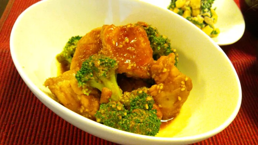 鶏肉とブロッコリーのゴマ味噌炒め♪|myuさん