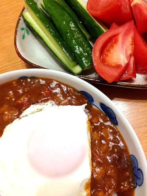 挽肉カレー チーズと目玉焼き♡|あいさん