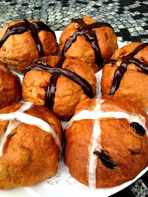 Hot Cross Buns|Carin Tayさん