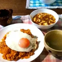 Snapdishの料理写真:キムチ炒飯と麻婆豆腐と中華スープ|yuffy.pecorenoさん